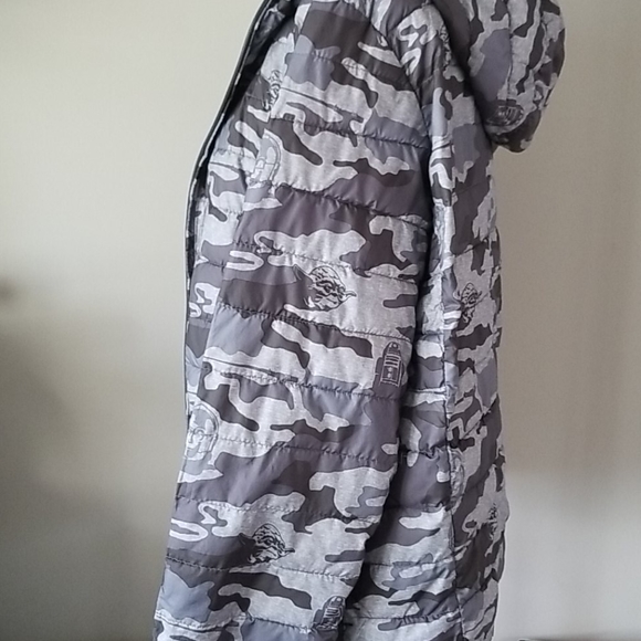 EUC Boys Star Wars Hoodie Camo Puffer Jacket - Picture 4 of 7